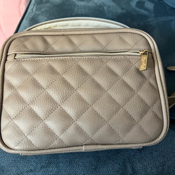 Itzy ritzy double take crossbody diaper bag - Picture 8 of 9